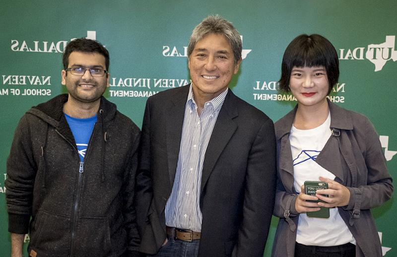 Big Idea competition winners with Guy Kawasaki 